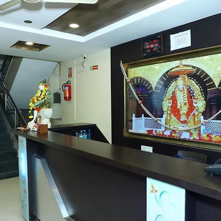 Sai Madhavi Palace Hotel Ширді Екстер'єр фото