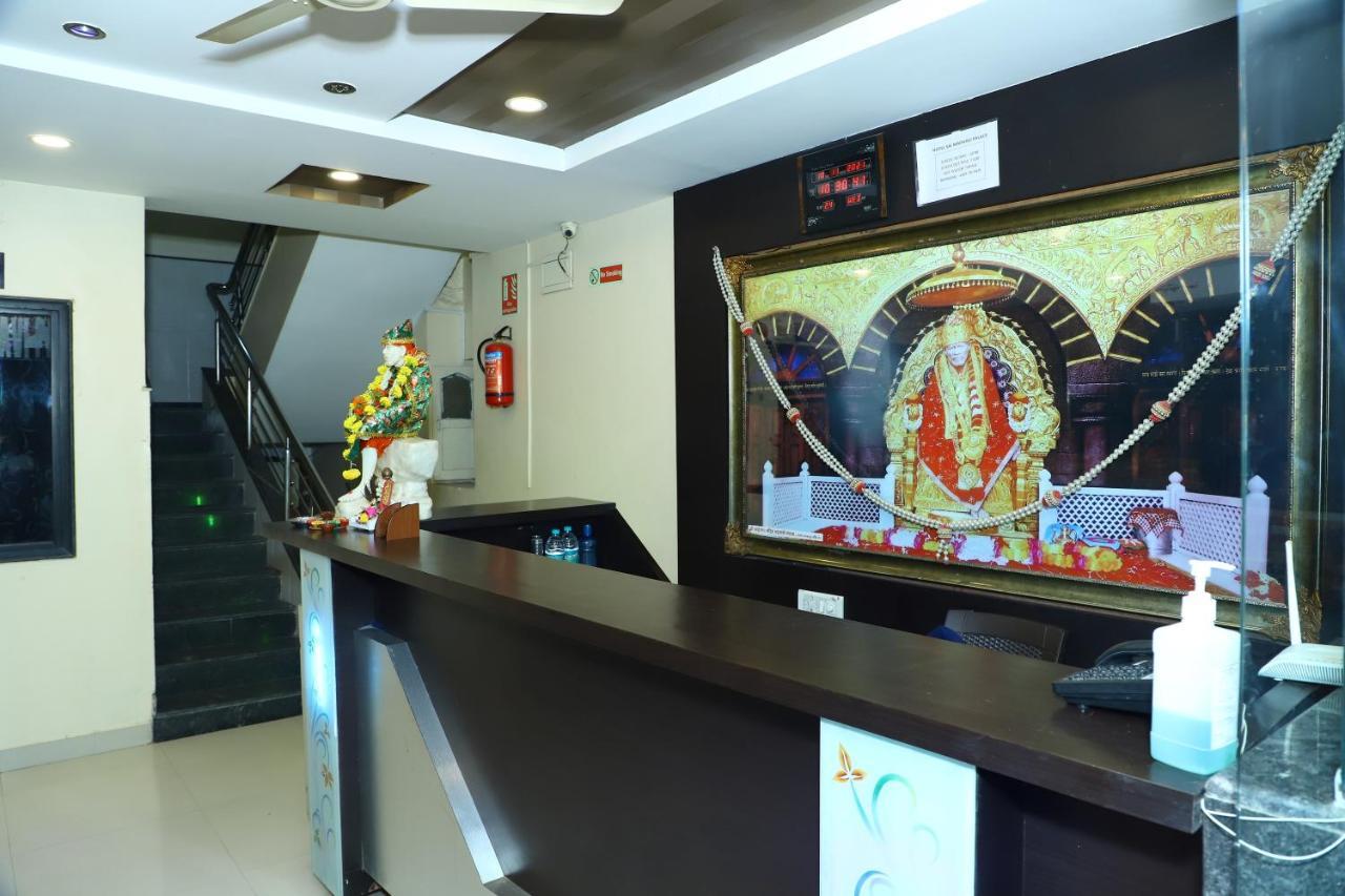Sai Madhavi Palace Hotel Ширді Екстер'єр фото