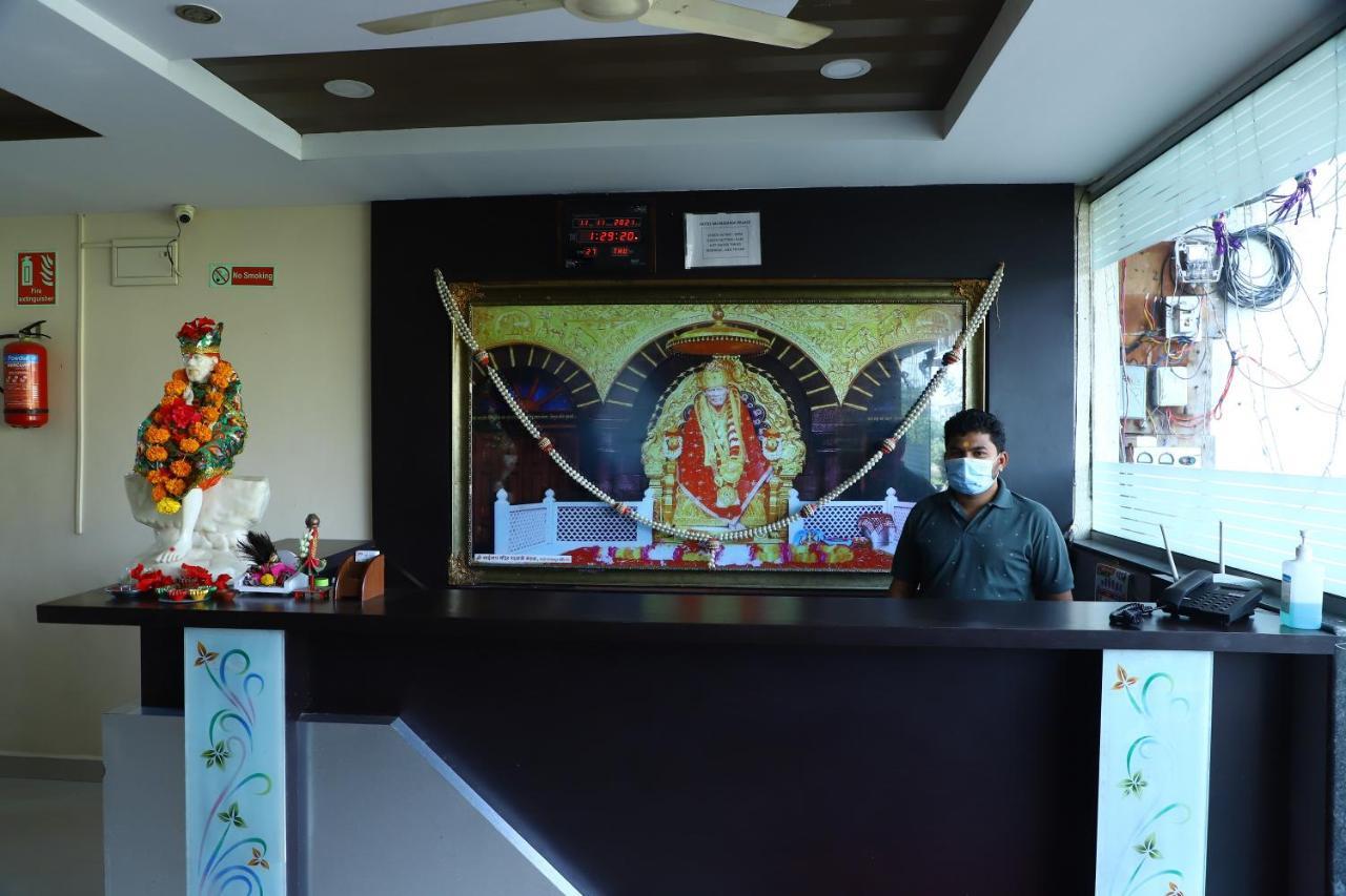 Sai Madhavi Palace Hotel Ширді Екстер'єр фото